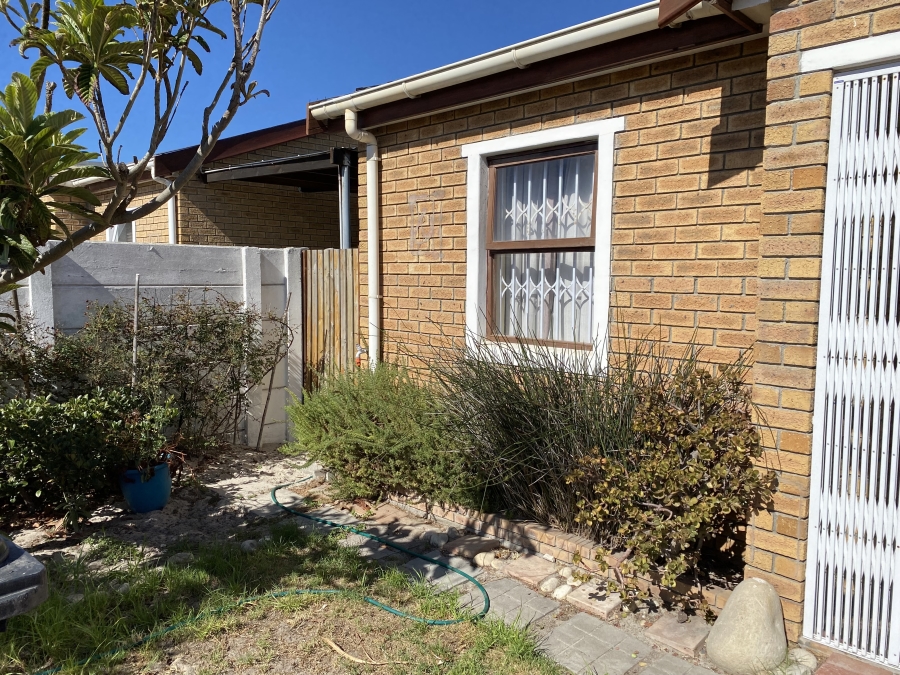 2 Bedroom Property for Sale in Muizenberg Western Cape